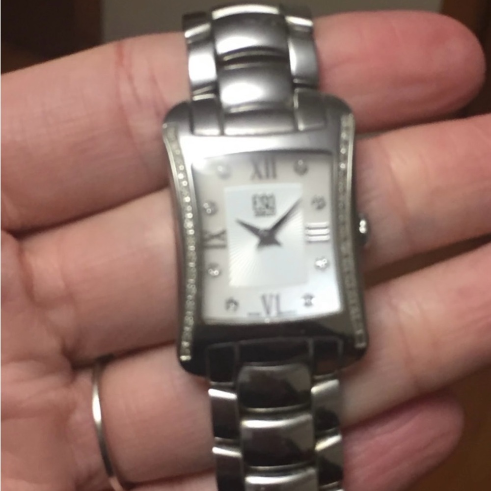 Elegant Women's Silver Watch